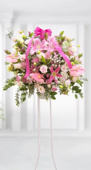ピンク色の花のフラワースタンド